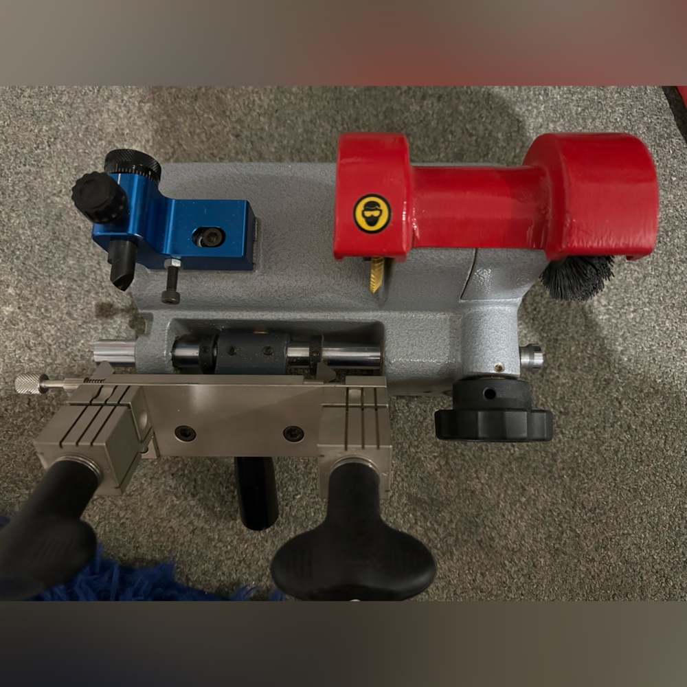 KEY MACHINE